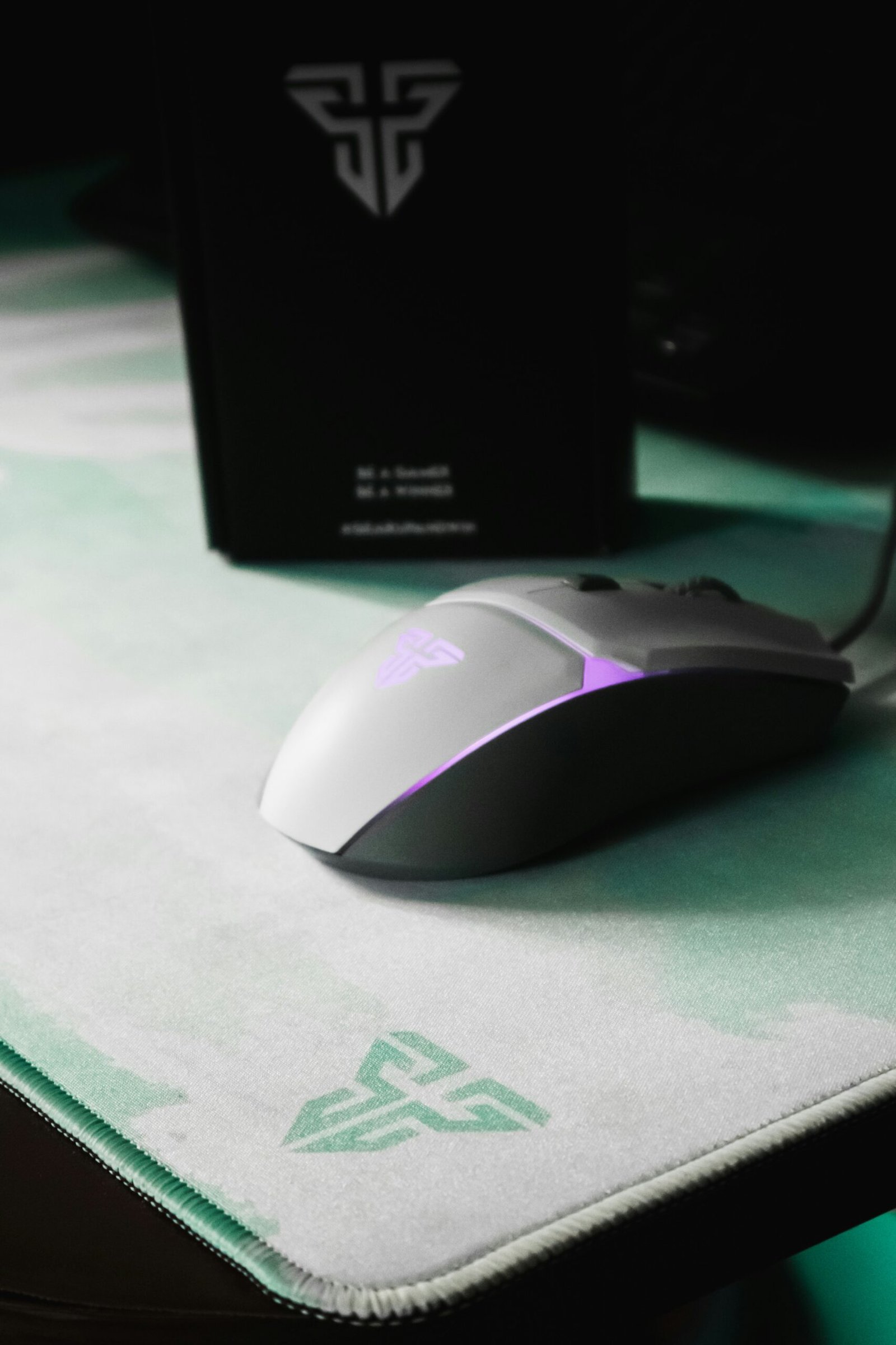 Comparativa de Marcas de Periféricos: Razer vs Logitech vs Corsair